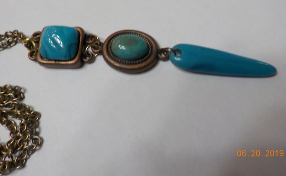 Vintage Faux Turquoise Pendant Necklace (329) - image 3