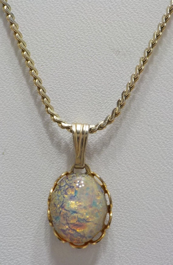 Vintage Paradise Faux Opal Pendant Necklace (3898) - image 4