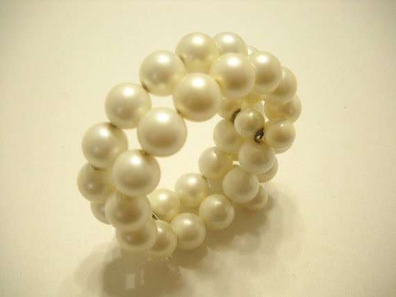 Vintage 1960s Double Strand FAUX PEARL STRETCH Br… - image 2