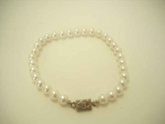 Vintage Faux Pearl Bracelet (6407) Japan - image 1