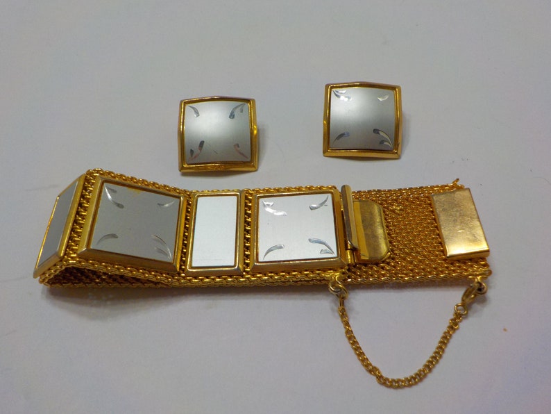 Vintage Etched Panels And Mesh Bracelet Demi Parure 2872 Clip Earrings