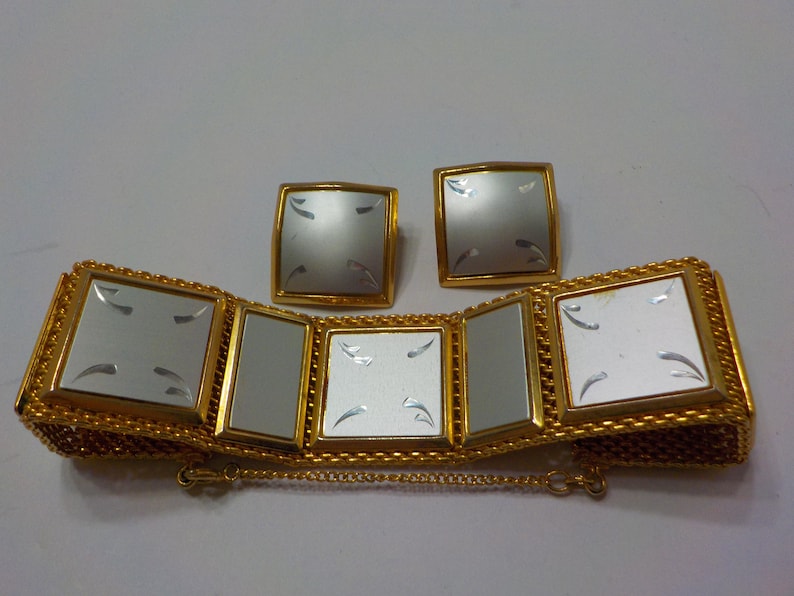 Vintage Etched Panels And Mesh Bracelet Demi Parure 2872 Clip Earrings