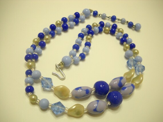 Vintage Glass & Plastic Beaded Double Strand Neck… - image 3