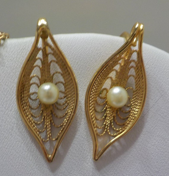Vintage Sarah Coventry "Serene" Clip Earrings (79… - image 1