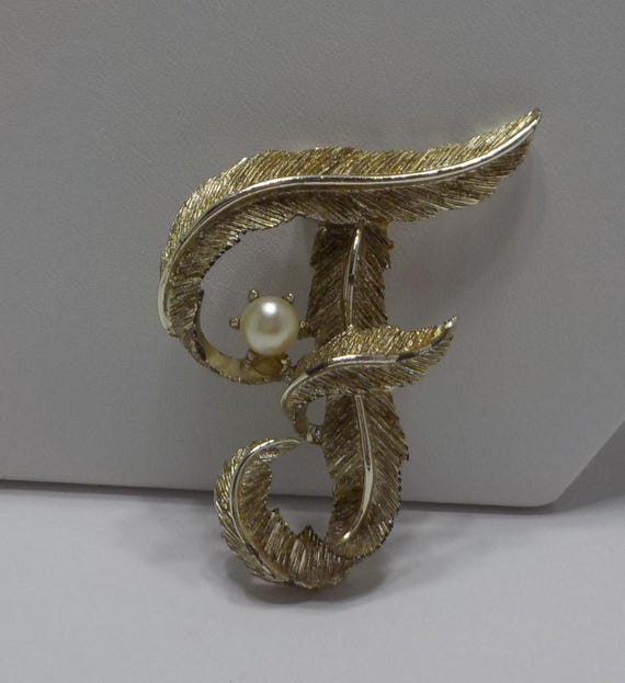 Vintage Initial 