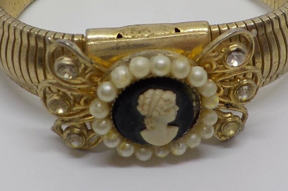 Vintage Coro Cameo Stretch Bracelet (6126) Coro P… - image 3