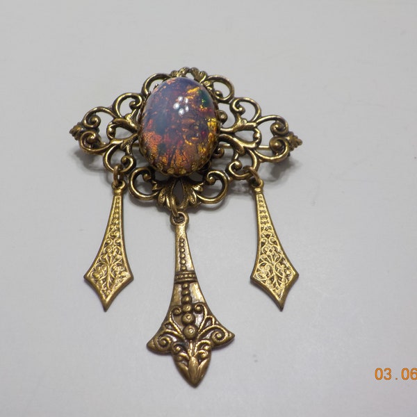 Vintage Sadie Green Faux Fire Opal Brooch (7072) Classic Victorian Style