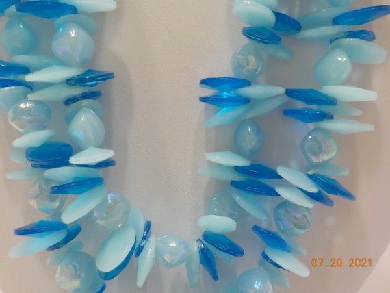 Vintage Blue Plastic Demi Parure (2096) Necklace … - image 3