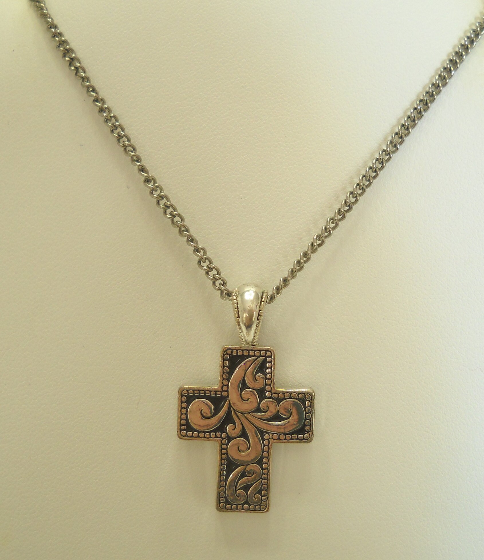 Vintage Silver Tone Cross Pendant Necklace 8041 24 Etsy UK