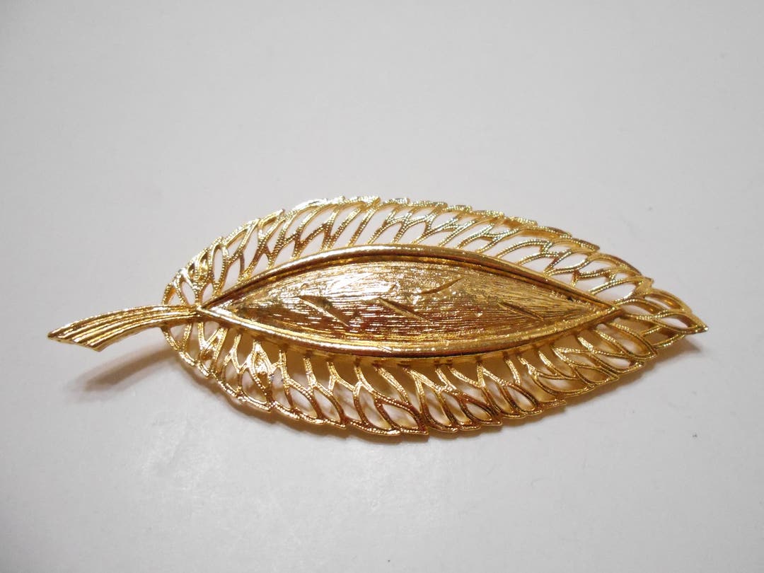 Vintage Brushed Gold Tone Metal Leaf Brooch 1296 Etsy
