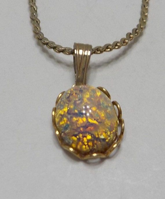 Vintage Paradise Faux Opal Pendant Necklace (3898) - image 2
