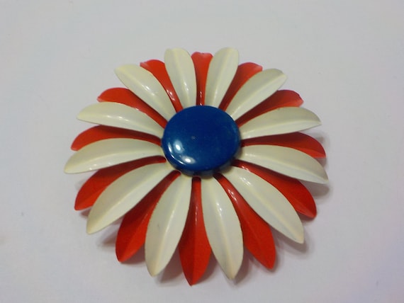 Vintage Large Enamel Flower Brooch (3269) Red, Wh… - image 1