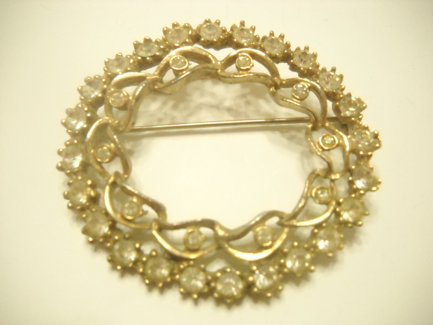 Vintage Oval Rhinestone Brooch 895 Gold Tone Metal - Etsy
