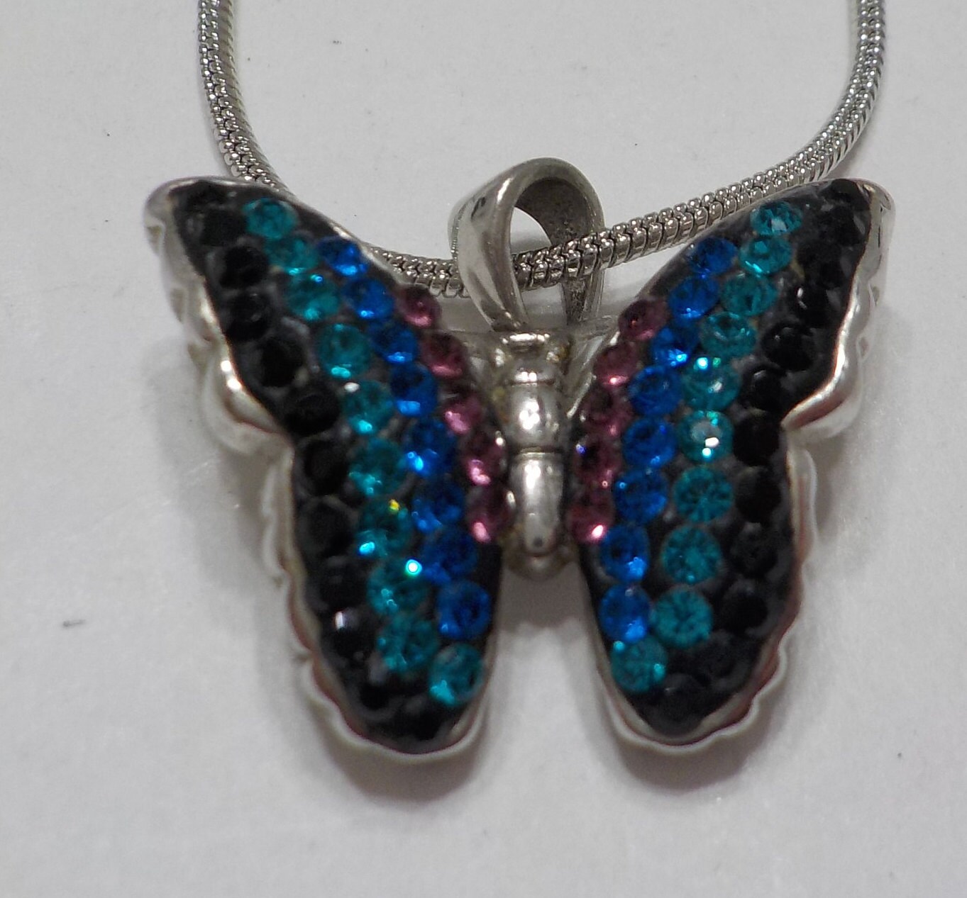 Vintage Crystal Butterfly Pendant Necklace (7465) SU (silver