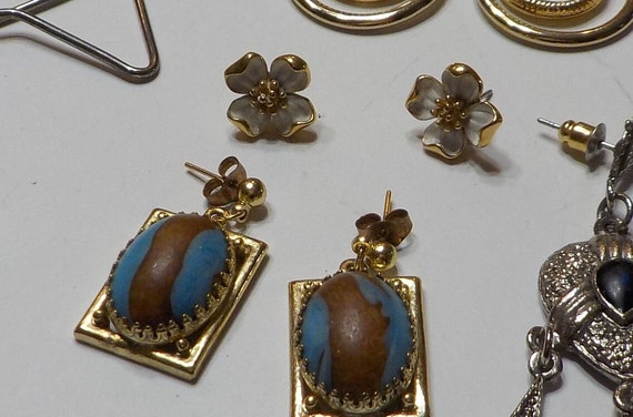 Vintage Lot Six Pairs Pierced Earrings (8133) Sta… - image 8