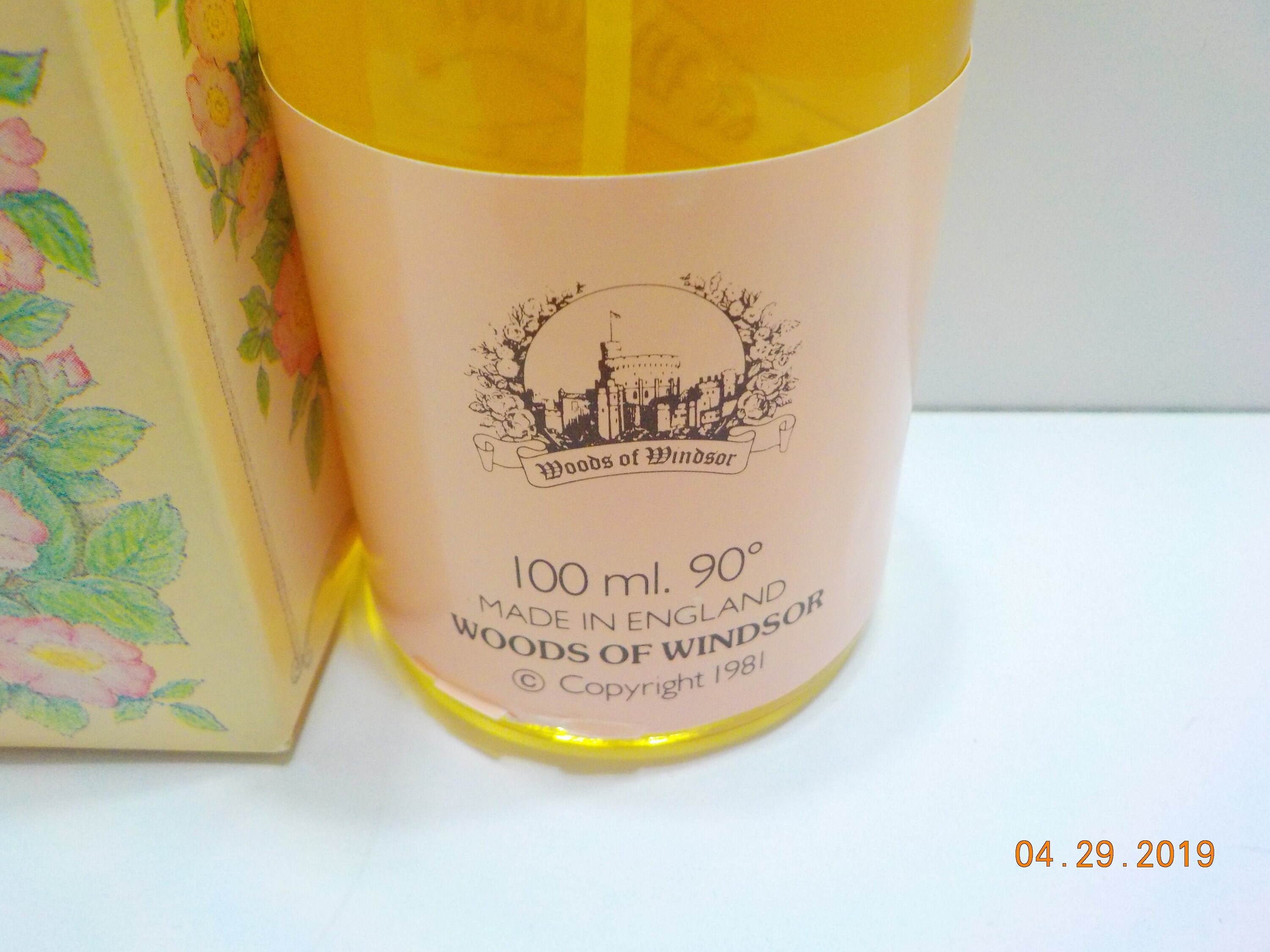 Vintage 1981 Woods of Windsor Wild Roses Eau De Toilette (18-3