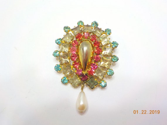 Vintage Rhinestone & Faux Pearl Oval Brooch (7840… - image 3