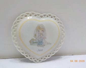Vintage 1988 Precious Moments--Enesco Collection (22-3) Porcelain Heart Shape Trinket Box--June--