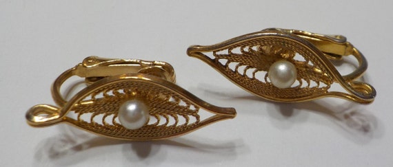Vintage Sarah Coventry "Serene" Clip Earrings (79… - image 4