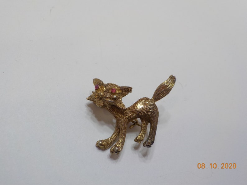 Vintage Tiny Cat Brooch 3726 Pink Rhinestone Eyes
