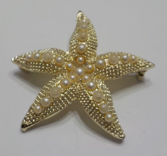Vintage Faux Pearl Starfish Brooch (5572) Beachy!! - image 2