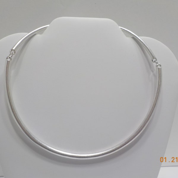 Vintage Silver Tone Hinged Choker Necklace (6105)