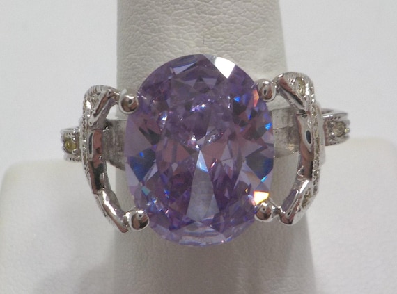 Gorgeous Vintage Light Amethyst Ring Adorned With Clear Rhinestones (5653) Size 8 1/2, So Very Sparkly!