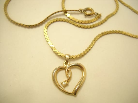Vintage Gold Tone Heart Pendant Necklace (8270) Rhinestone