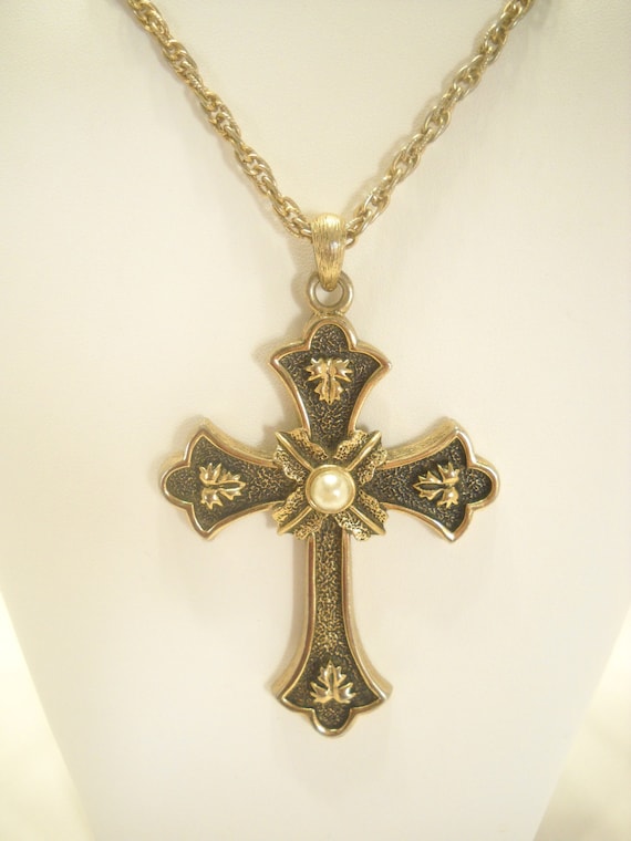 Vintage 1975 Limited Edition SARAH COVENTRY CROSS 