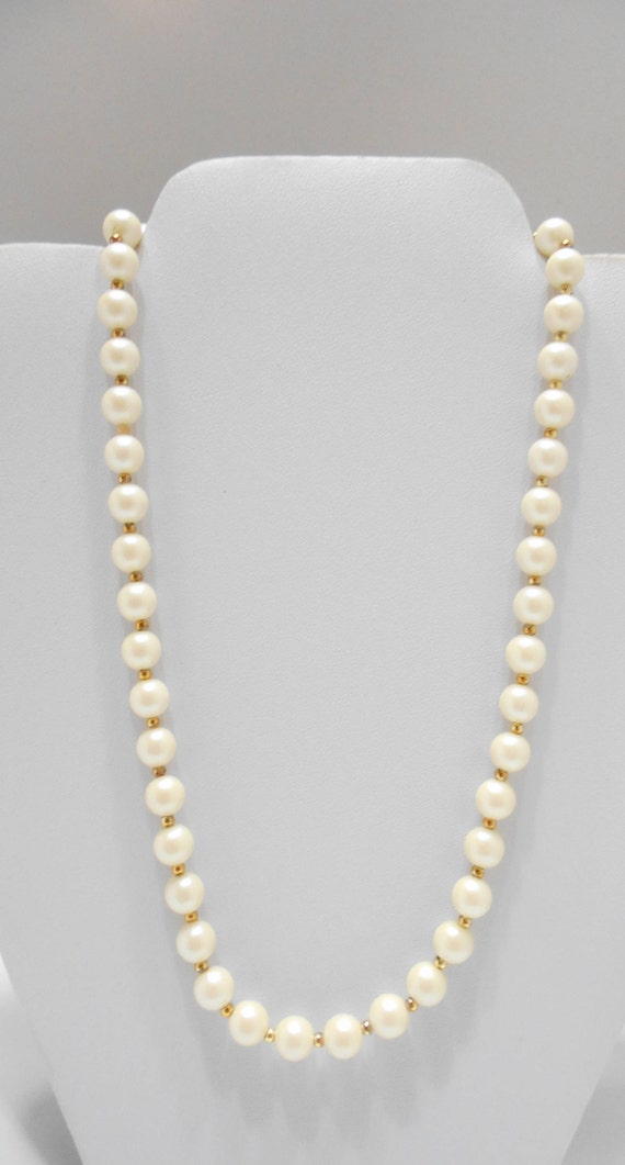 Vintage 18" Faux Pearl Necklace (2504) 8 mm