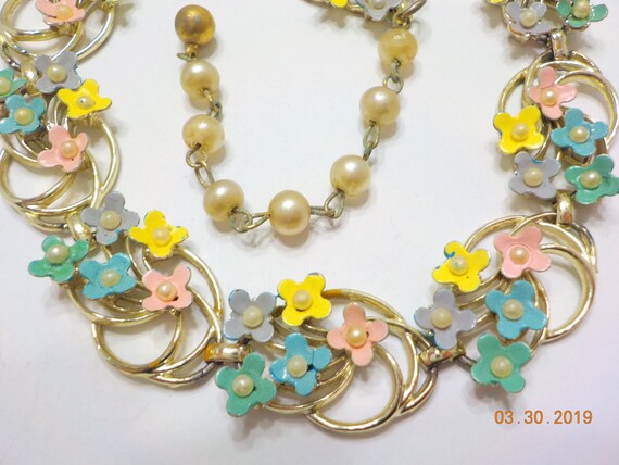 Vintage Enamel & Faux Pearl Flower Choker Necklac… - image 1