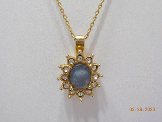 Vintage Faux Blue Fire Opal Pendant Necklace (423… - image 1
