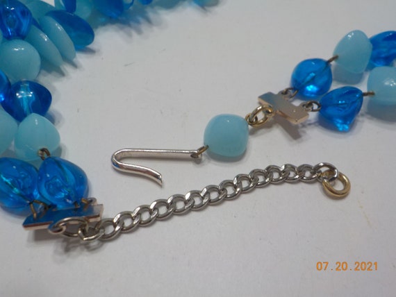Vintage Blue Plastic Demi Parure (2096) Necklace … - image 7
