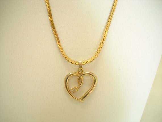 Vintage Gold Tone Heart Pendant Necklace (8270) Rhinestone