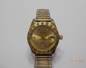 Vintage Lucian Piccard--Dufonte Ladies Wrist Watch (4947) Quartz--Water Resistant--Works Perfectly!!