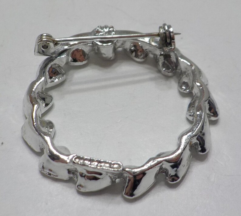 Vintage Gerry/'s Silver Tone Double Hearts Circle Pin 253