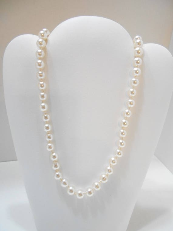 Vintage 18" Faux Pearl Necklace (2153) 8mm Individ