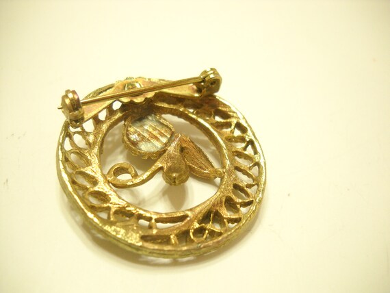 Vintage Gold Tone Lacy Circle Brooch (8635) - image 3
