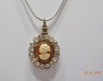 Vintage Rhinestone Cameo Pendant Necklace (8467) 19" Chain