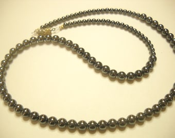 Vintage 22" SMOKEY GRAY GLASS Beaded Necklace on Wire (6083)