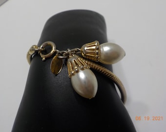 Vintage Park Lane Faux Pearl Bracelet (533) Gold Tone Snake Style Chain