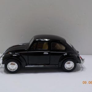Vintage Kinsmart 1967 Volkswagen Classical Beetle, 1/32 Scale Diecast Car--China--No Box