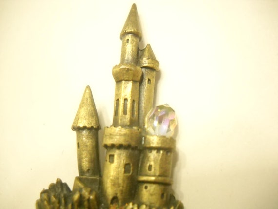 JJ Wizard Castle Brooch (7936) Glittery Pathway, … - image 2