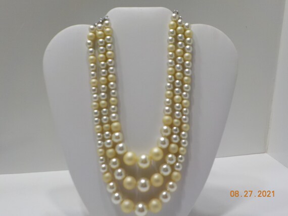 Faux Pearls Choker Necklace 3569 