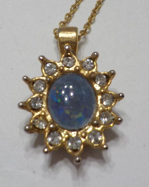 Vintage Faux Blue Fire Opal Pendant Necklace (423… - image 4