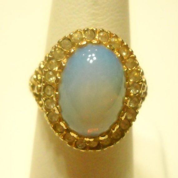 Vintage Faux Opal & Rhinestone Ring (5699) Size 7 - image 1