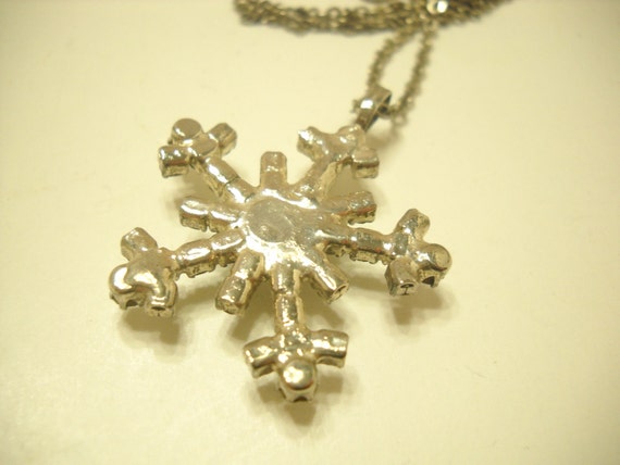 SNOWFLAKE Clear Rhinestone 1 inch Pendant Necklace-16"chain SNOWFLAKE Clear Rhinestone 1 inch Pendant Necklace-16"chain