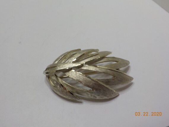 Vintage BSK Brushed Silver Tone Metal Leaf Brooch… - image 1