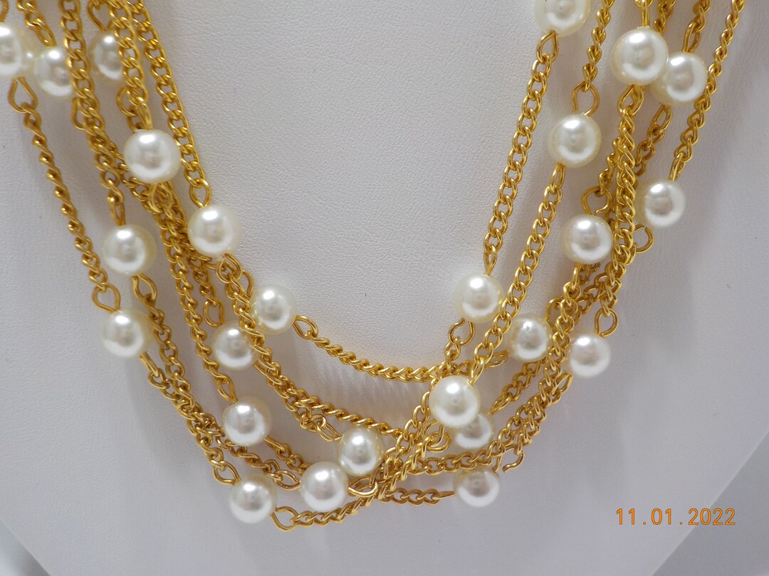 Necklace 4 -  Classic Faux Pearl Necklace 6M