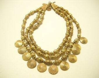 Vintage 1960s Gold Tone Triple Strand FUNKY CLEOPATRA STYLE Necklace (1676)